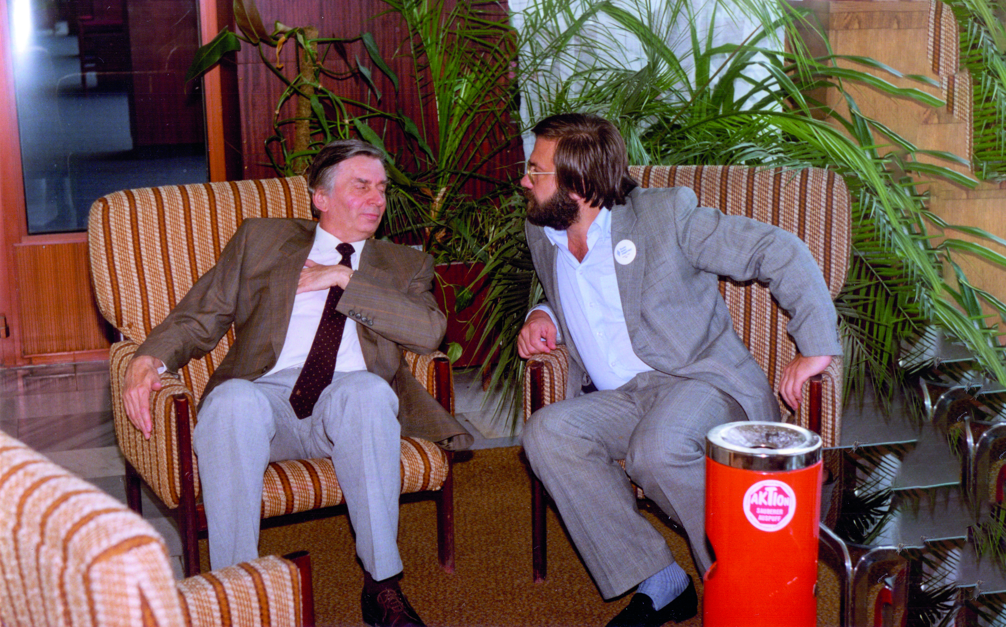 28dc860e75e4de385644e906de663029